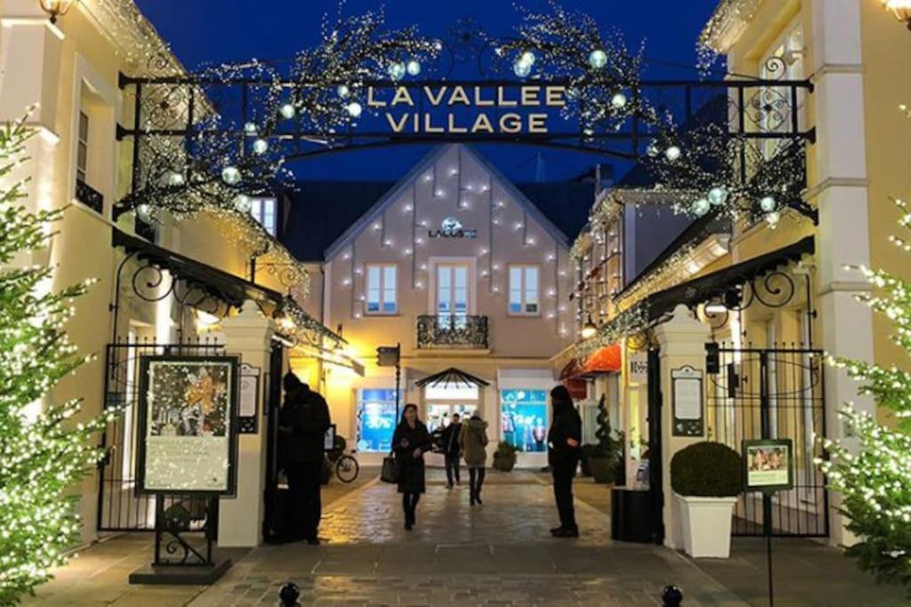 Appart Grand Volume 5 Min Disney Serris Exterior foto